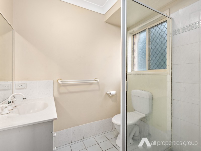 4 Zenith Court, Regents Park QLD 4118