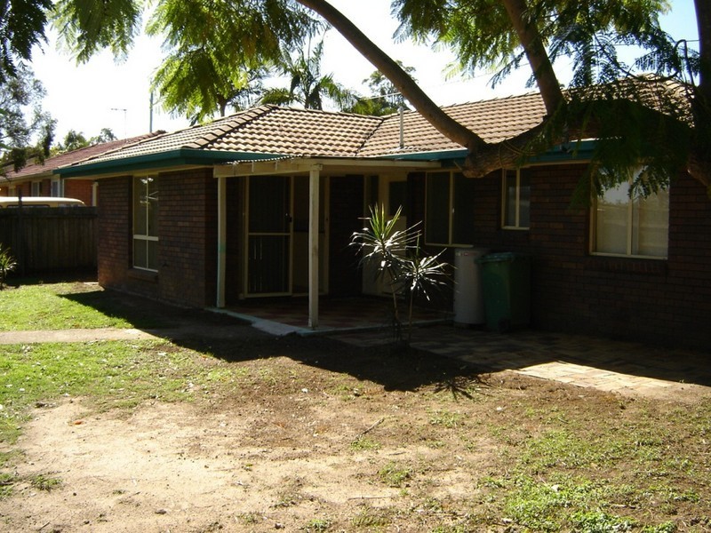 35  Westwood Drive, Hillcrest QLD 4118