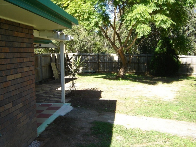 35  Westwood Drive, Hillcrest QLD 4118