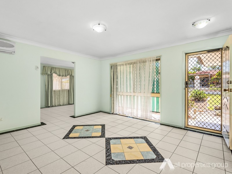 16 Lorraine St, Crestmead QLD 4132