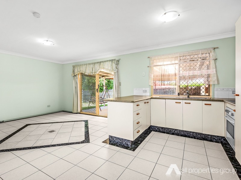 16 Lorraine St, Crestmead QLD 4132