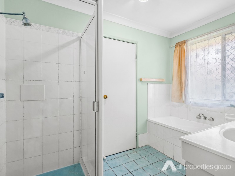 16 Lorraine St, Crestmead QLD 4132