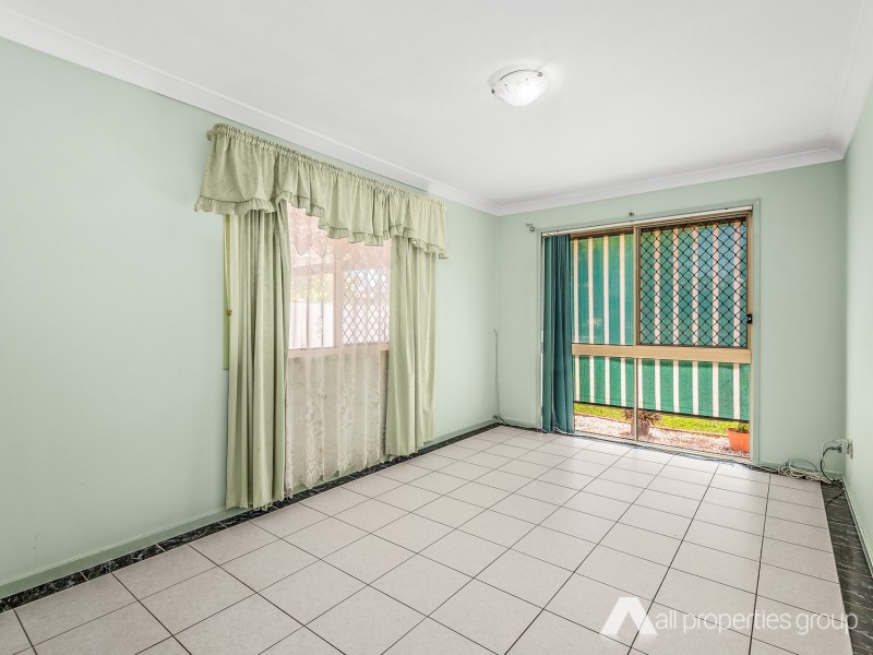 16 Lorraine St, Crestmead QLD 4132