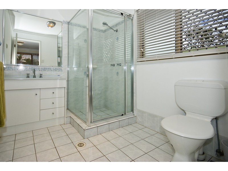 37 Benjamina Crct, Regents Park QLD 4118