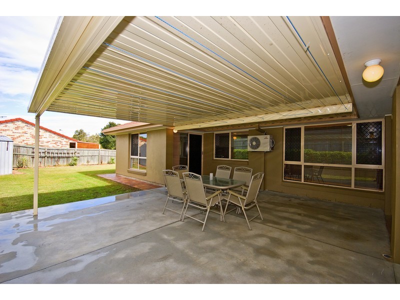 37 Benjamina Crct, Regents Park QLD 4118