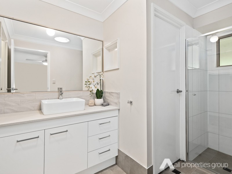 27-29 Gisbourne Street, Forestdale QLD 4118