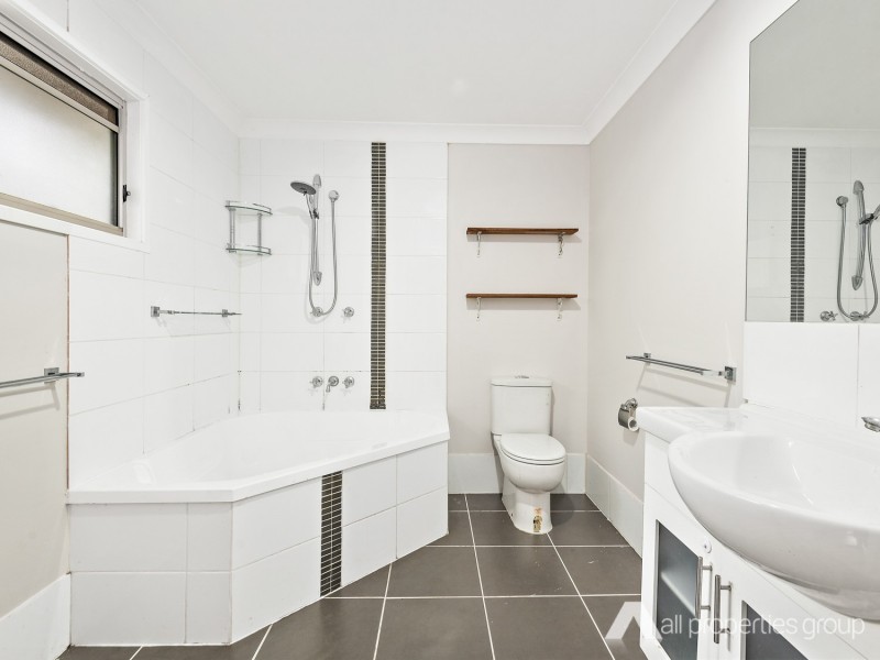 27-29 Gisbourne Street, Forestdale QLD 4118