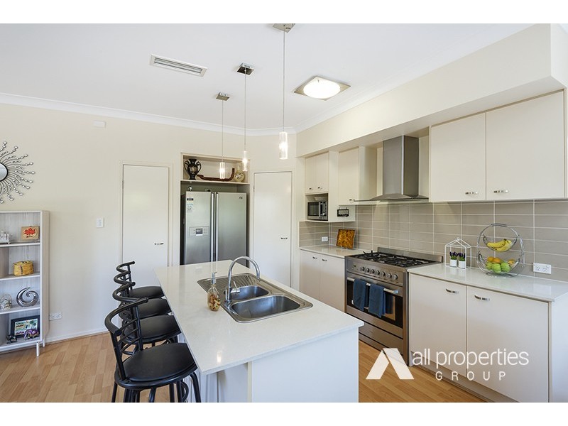 15 Callistemon St, Heathwood QLD 4110