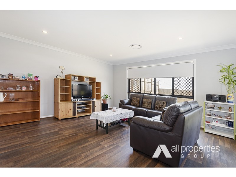 36 Stradbroke Crescent, Springfield Lakes QLD 4300