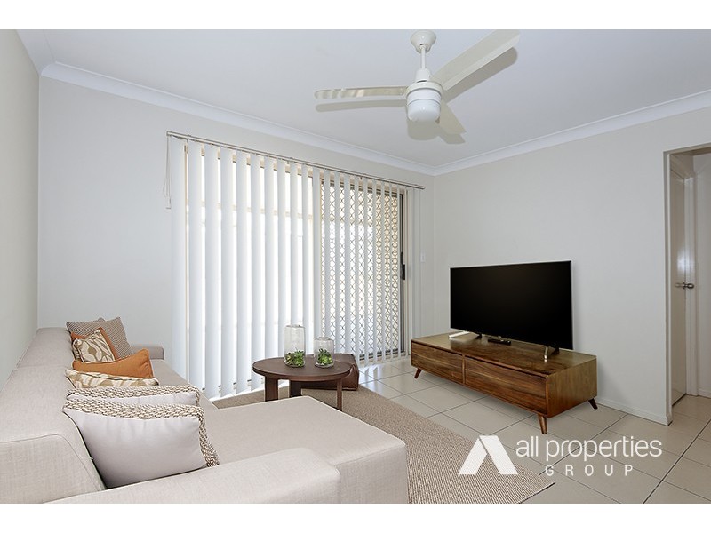 70 Steelwood Street, Heathwood QLD 4110