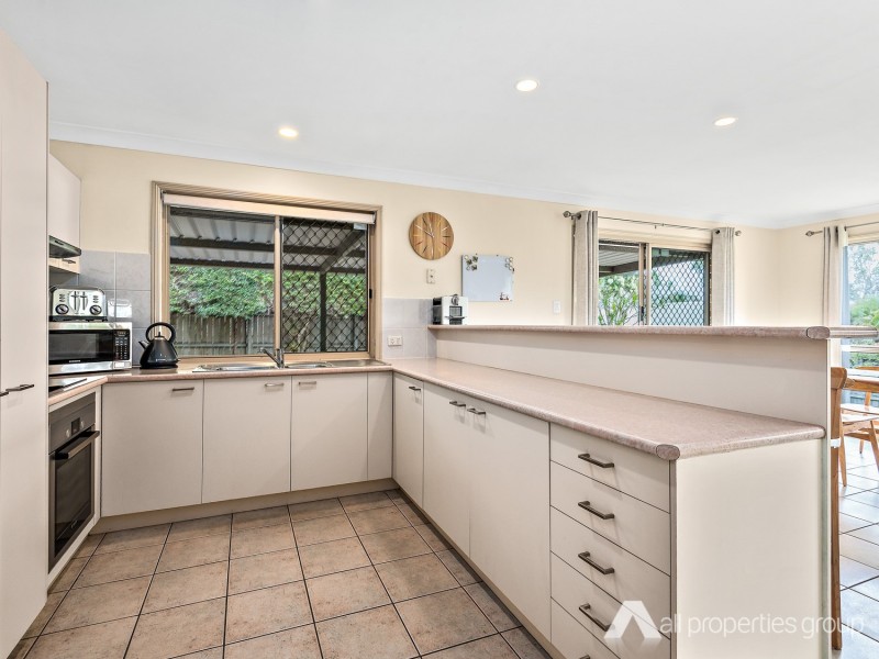 27 Settlers Circuit, Forest Lake QLD 4078