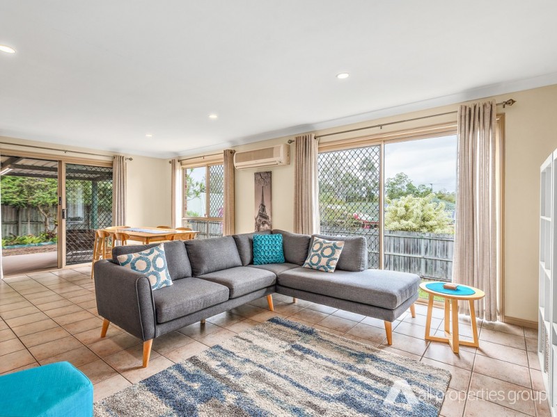 27 Settlers Circuit, Forest Lake QLD 4078