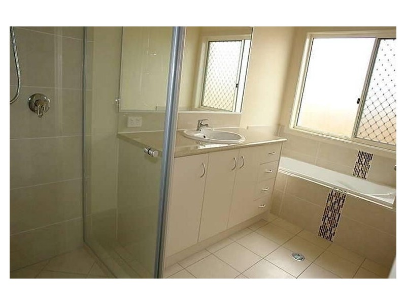 4 Anesbury Street, Doolandella QLD 4077