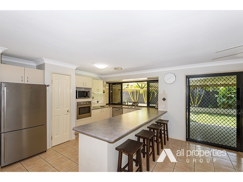 24 Daintree Drive, Parkinson QLD 4115