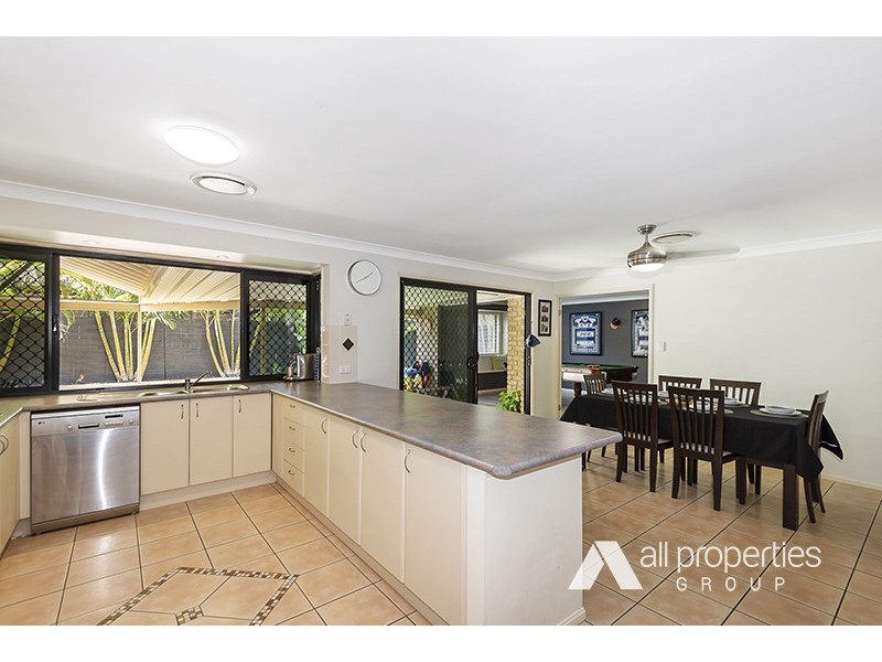 24 Daintree Drive, Parkinson QLD 4115
