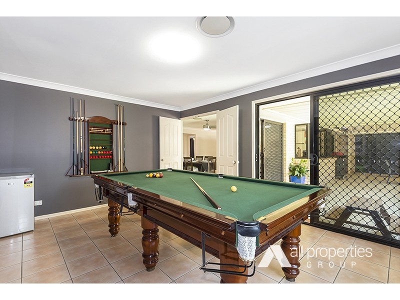 24 Daintree Drive, Parkinson QLD 4115