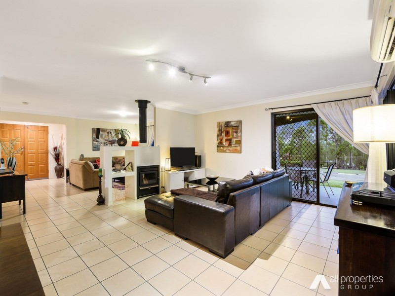 42 Springboard Cres, New Beith QLD 4124