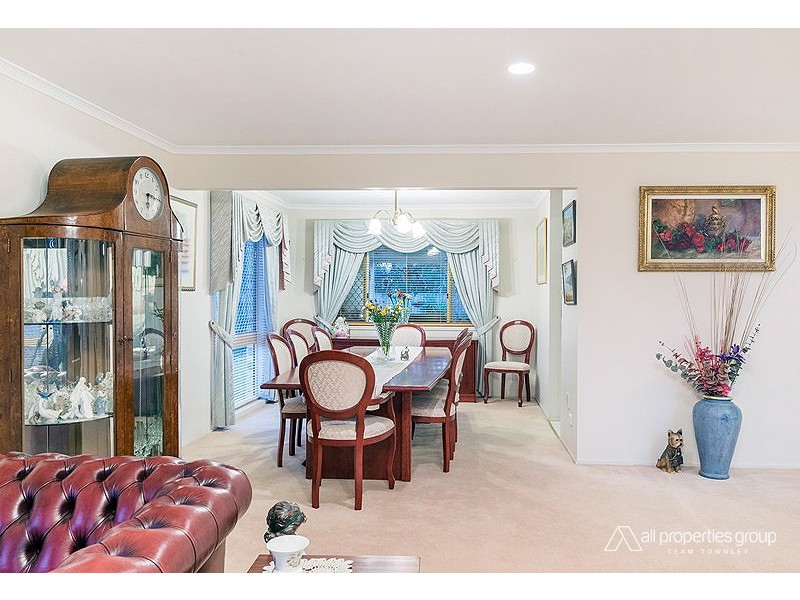 15 Aspen Crescent, Parkinson QLD 4115