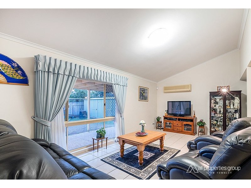 15 Aspen Crescent, Parkinson QLD 4115