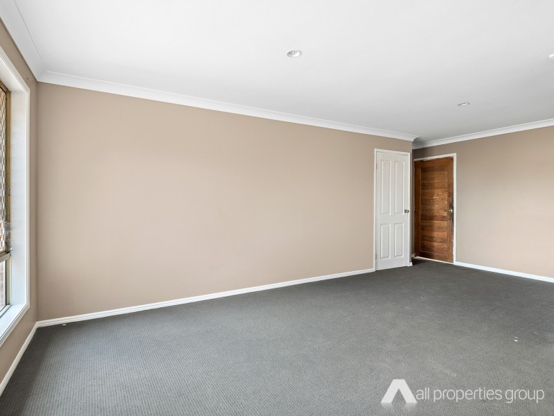 2 Hedera st, Regents Park QLD 4118