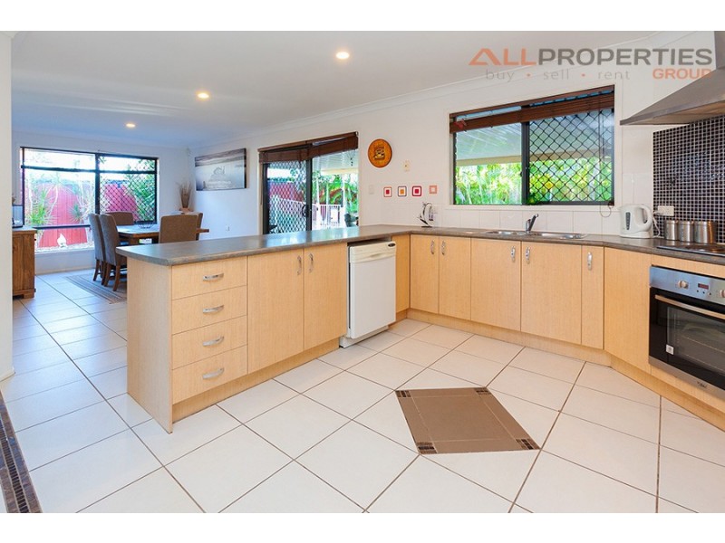 70 Dampier Cres, Drewvale QLD 4116