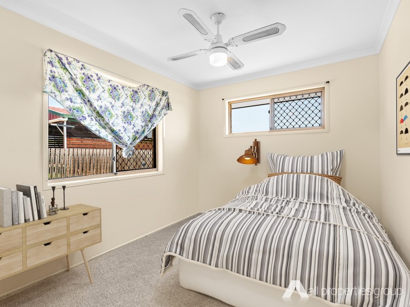 1/3 Settlers Way, Raceview QLD 4305