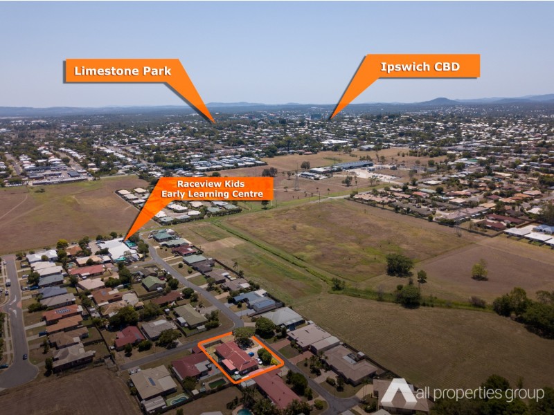1/3 Settlers Way, Raceview QLD 4305