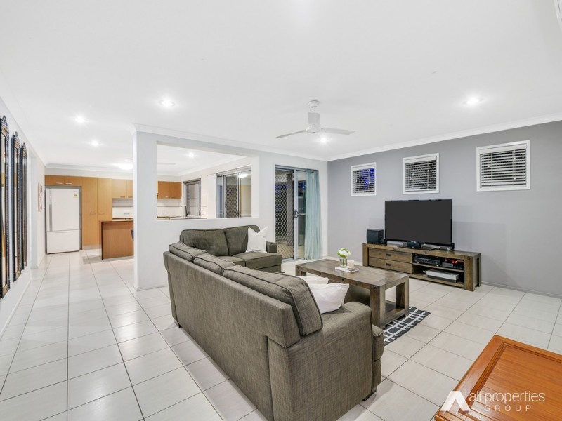 15 Aquatic Street, Berrinba QLD 4117