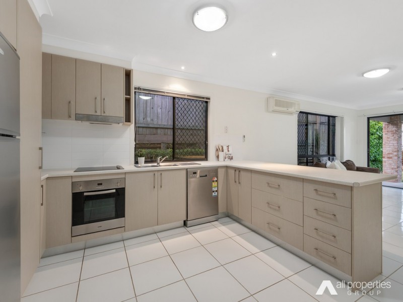 2/2 Sam Place, Thornlands QLD 4164