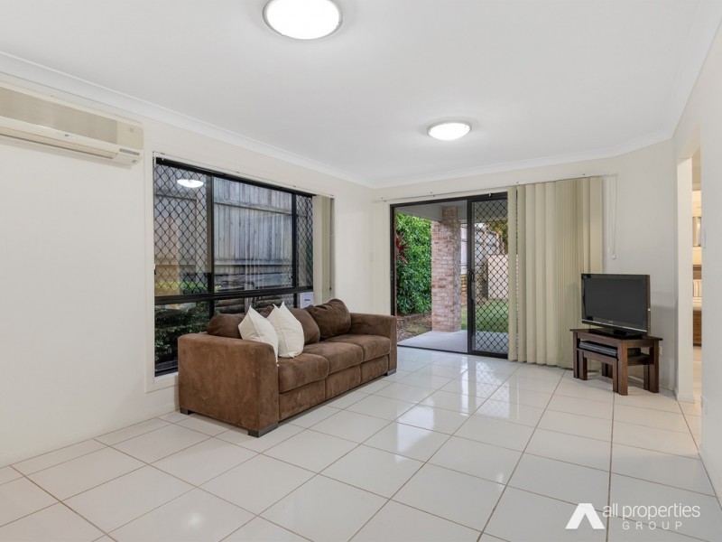 2/2 Sam Place, Thornlands QLD 4164