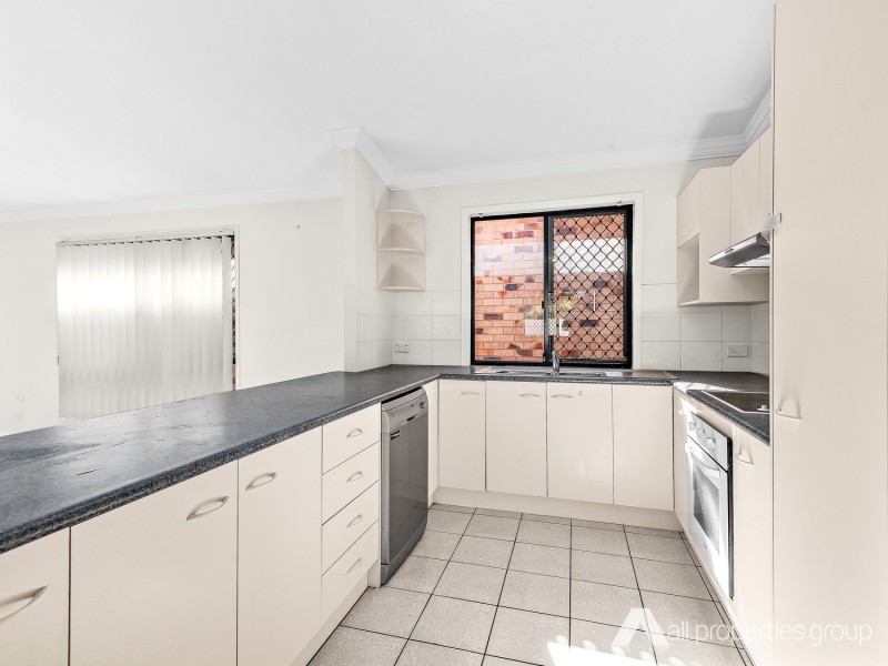 67 St James Street, Forest Lake QLD 4078