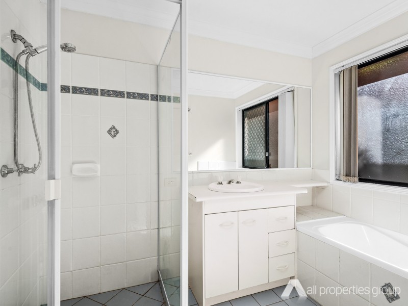 67 St James Street, Forest Lake QLD 4078
