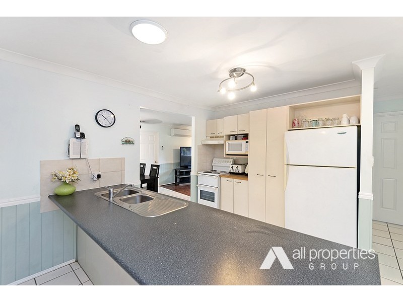 62 HALDHAM CRESCENT, Regents Park QLD 4118