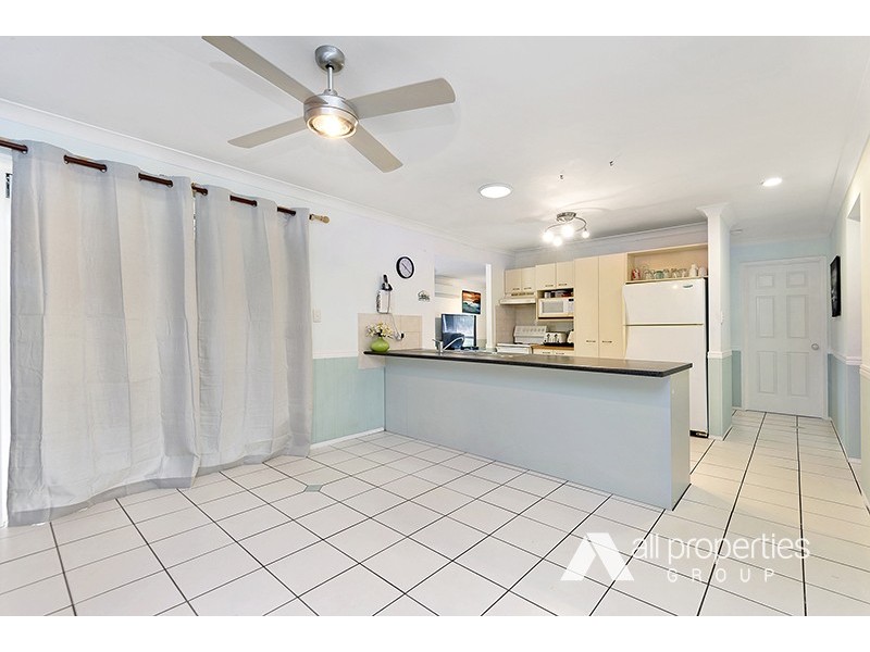 62 HALDHAM CRESCENT, Regents Park QLD 4118