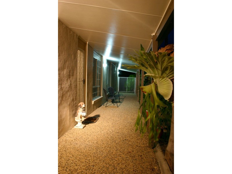 25 Arbour Way, Regents Park QLD 4118