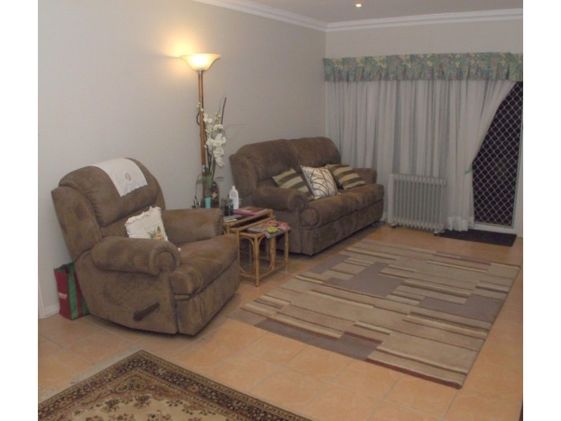 25 Arbour Way, Regents Park QLD 4118