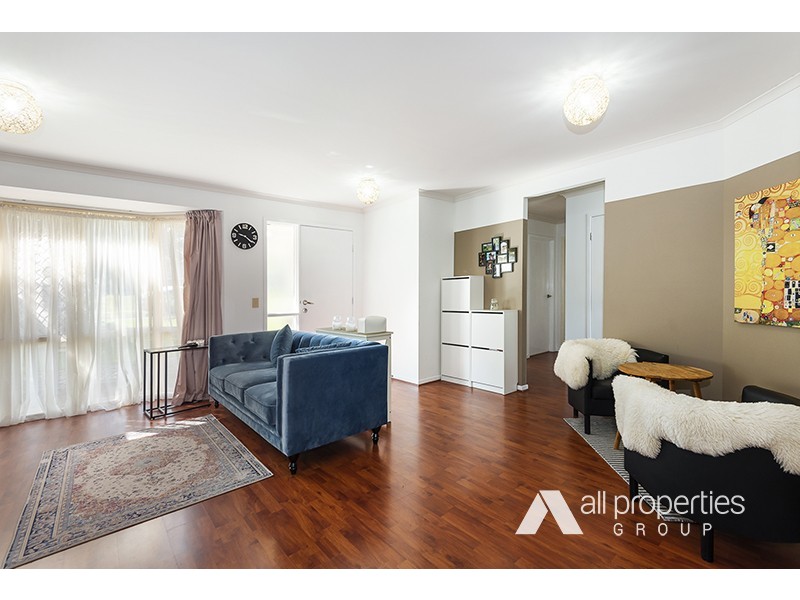 13 Sundowner St, Regents Park QLD 4118