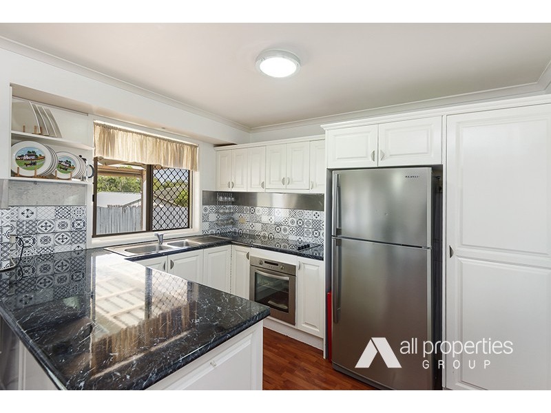 13 Sundowner St, Regents Park QLD 4118