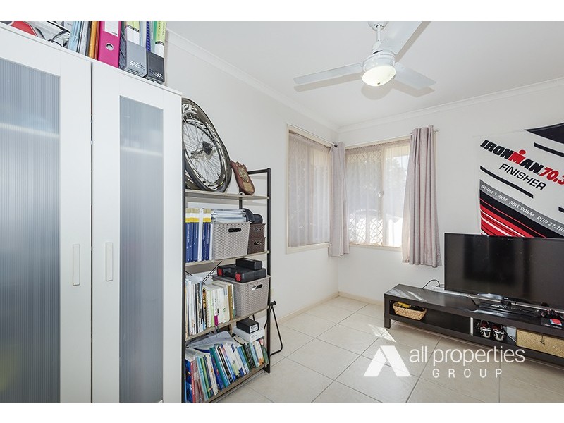 13 Sundowner St, Regents Park QLD 4118