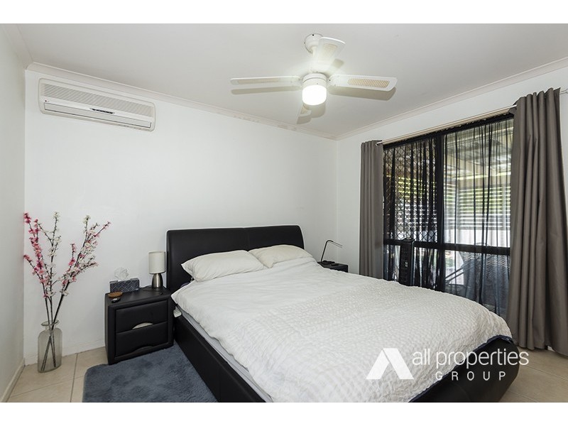 13 Sundowner St, Regents Park QLD 4118