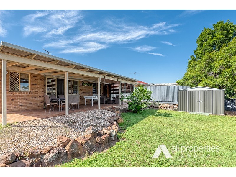 13 Sundowner St, Regents Park QLD 4118