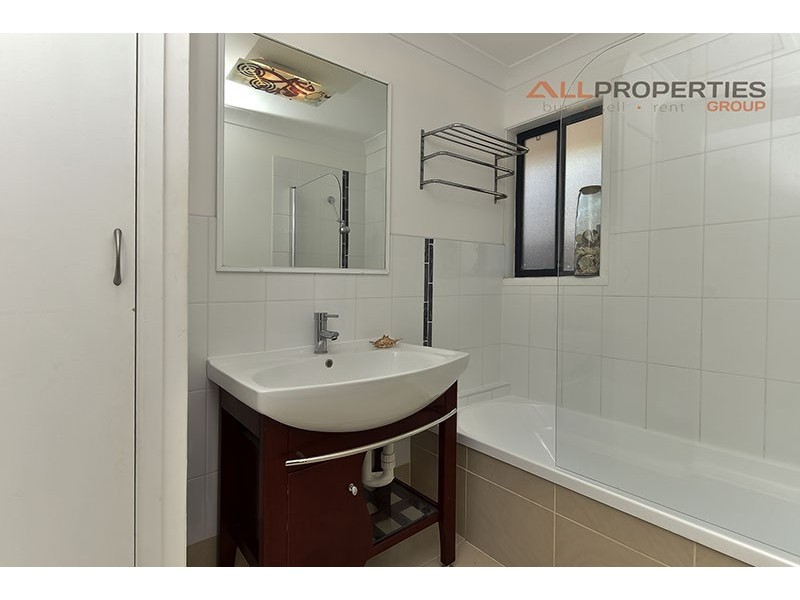 36 Dracon Street, Regents Park QLD 4118