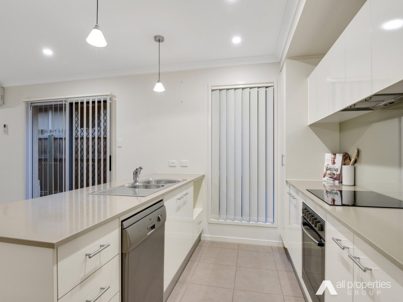 43 Meander Cct, Holmview QLD 4207