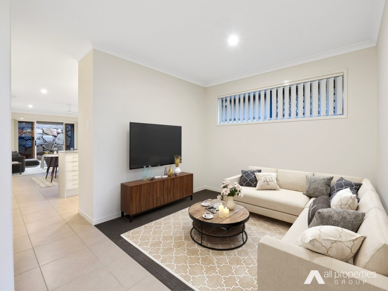 43 Meander Cct, Holmview QLD 4207