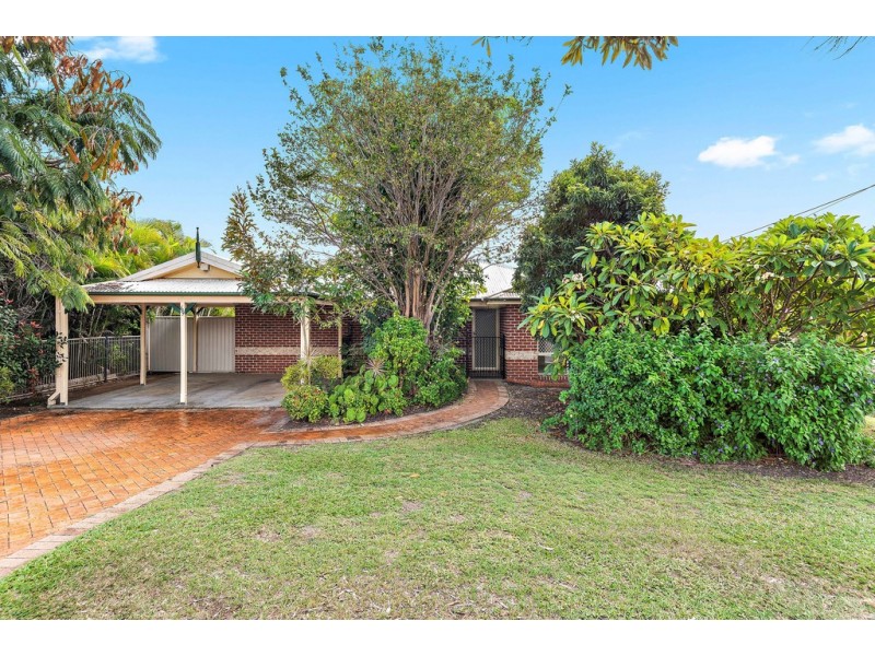 69 Middle Road, Hillcrest QLD 4118