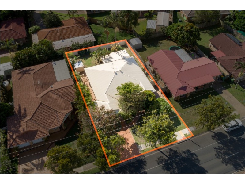 69 Middle Road, Hillcrest QLD 4118