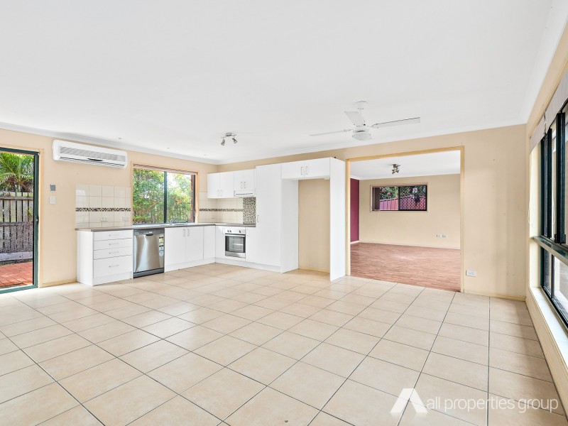 8 Brooke St, Crestmead QLD 4132