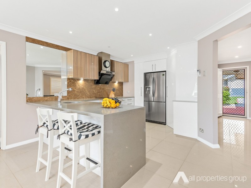 40 Lakeside Crescent, Forest Lake QLD 4078