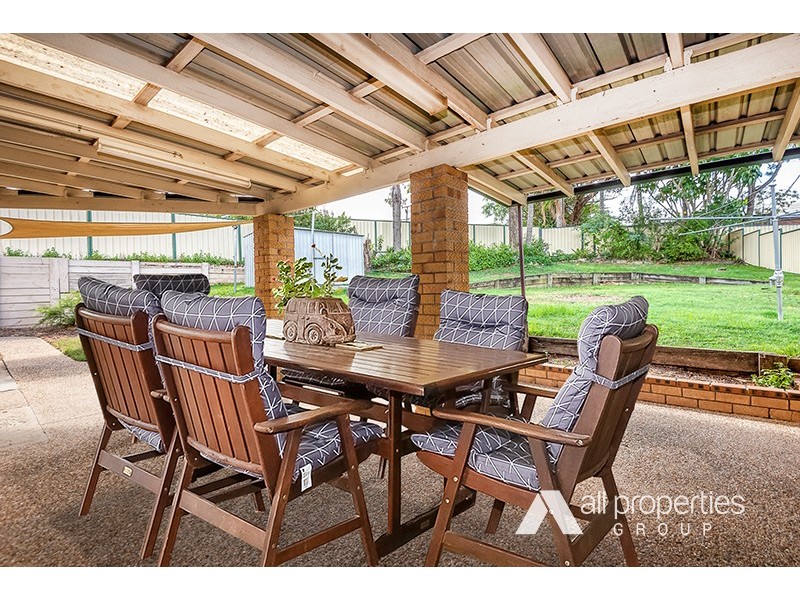 4 Dracon Street, Regents Park QLD 4118
