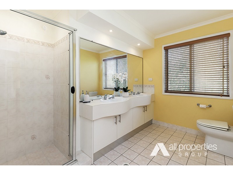 15 Wellington Place, Parkinson QLD 4115